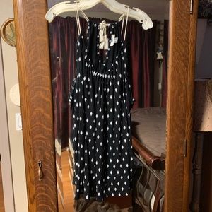 Old navy black tank top